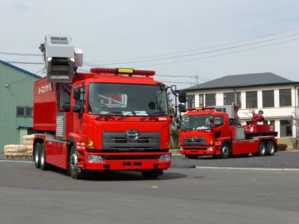 ホース延長・回収車