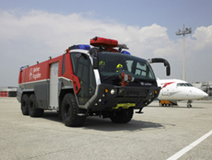 空港用化学消防車（１２５００立級）